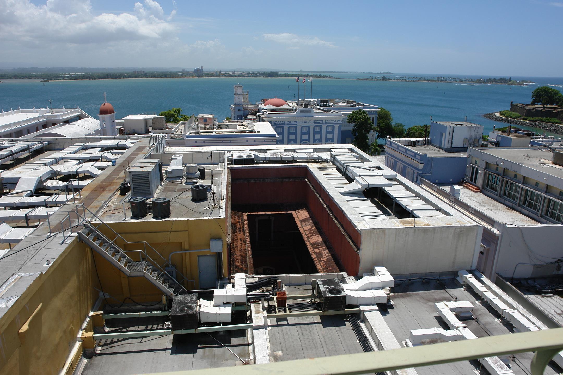 Calle de la Fortaleza 56 - Antigua Real Audiencia - Conservatorio De Artes Del Caribe - San Juan (Viejo San Juan) - 2011 00082